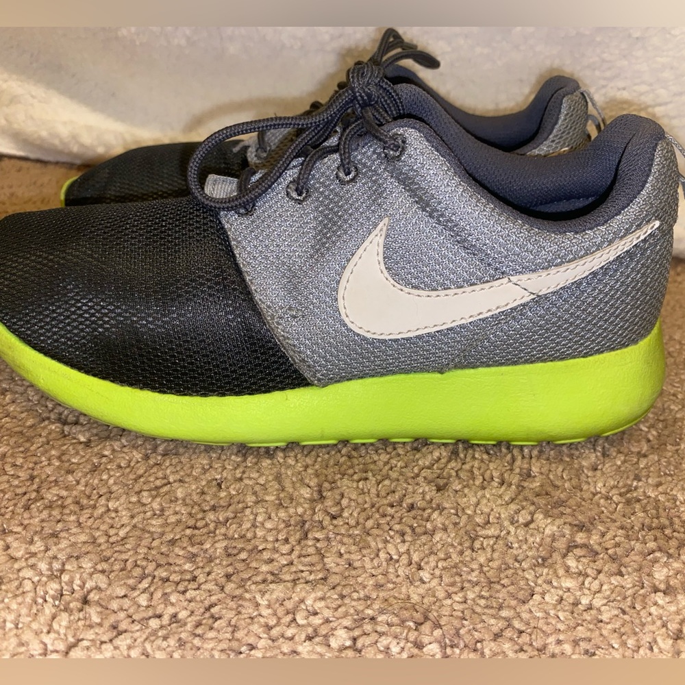Gray/Black/Lime Green Nike Running Shoes